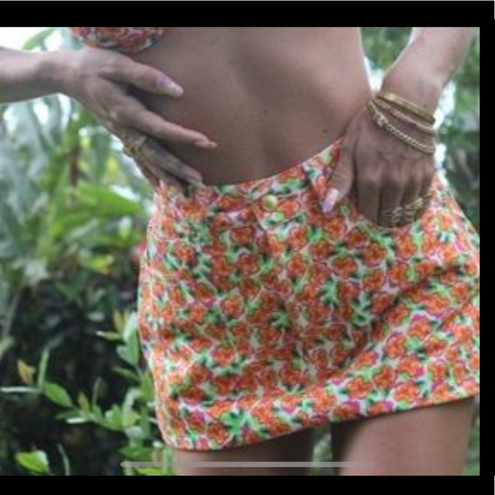 Heavy manners skirts